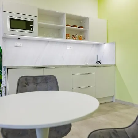 Vanilla Apartment *